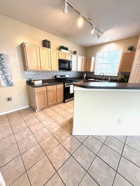 Building Photo - 2713 Clearwater Dr