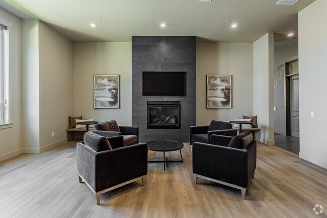 Clubhouse - Eastpark Apartment Homes