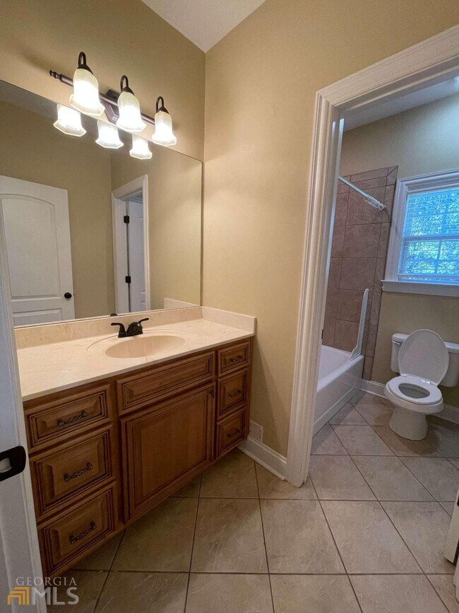 Foto del edificio - 370 Cinder Hill Dr