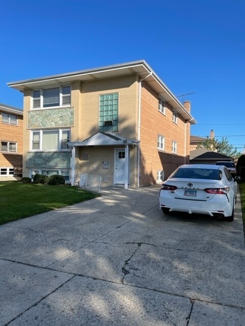 Foto principal - 8542 W Argyle St