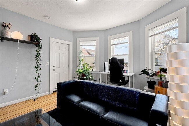 Foto del edificio - 170 Allston St