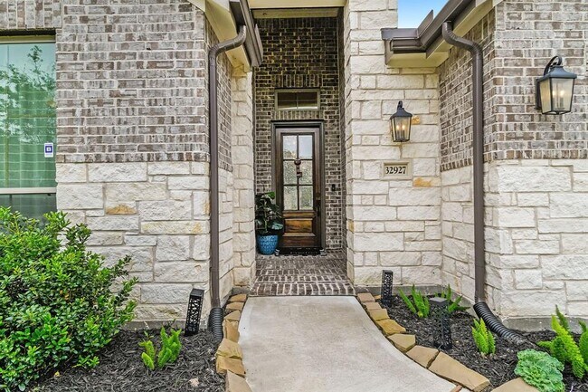 Foto del edificio - 32927 Franklin Brooks Dr