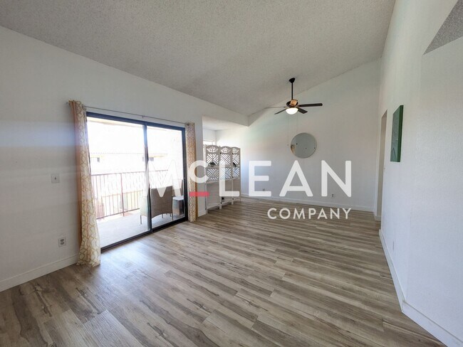 Foto del edificio - Stylish 1-Bedroom Upstairs Apartment with ...