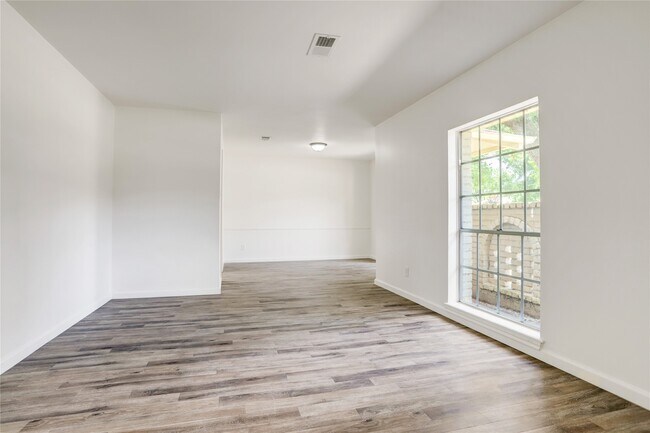 Foto del edificio - 14035 Myrtlea Dr