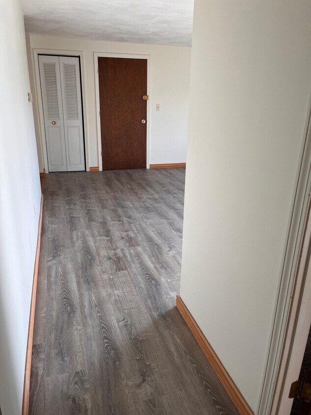 Photo - 2 Town House Ln (Acton, MA)