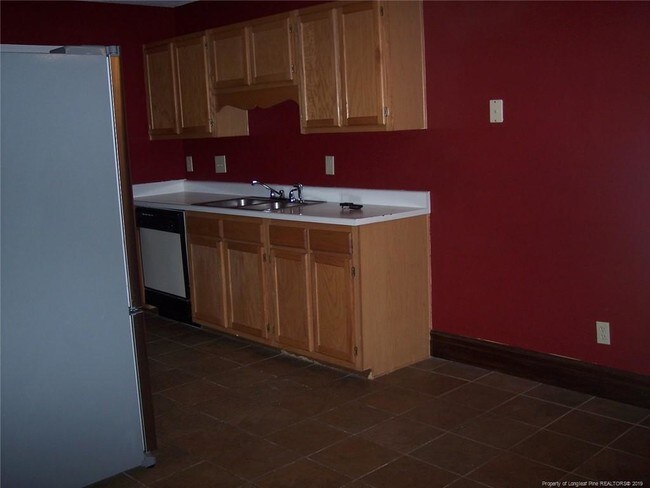 Building Photo - 5324 Thackeray Dr