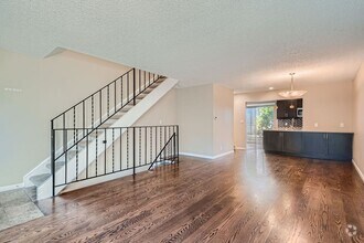 Building Photo - 4452 W Pondview Dr