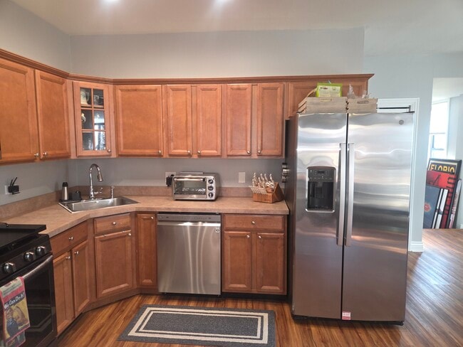 Foto del edificio - 2557 W Superior St