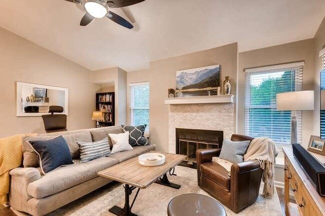 Building Photo - 5313 Indio Dr