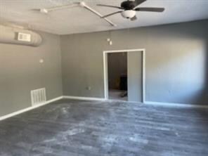 Foto del edificio - 2460 E Rosedale St