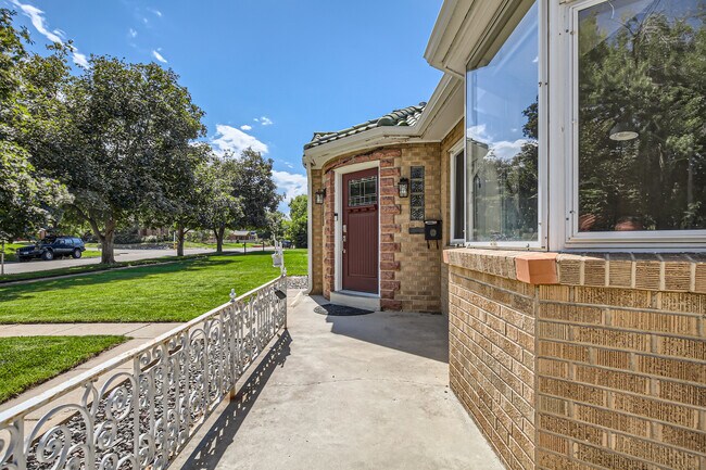 Building Photo - 4945 W 35th Ave