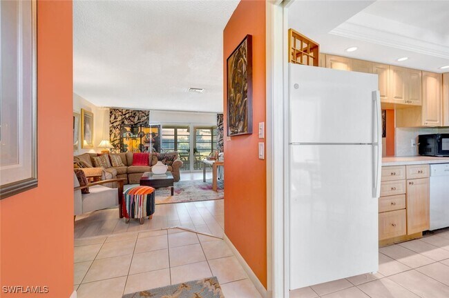 Foto del edificio - 83 Glades Blvd