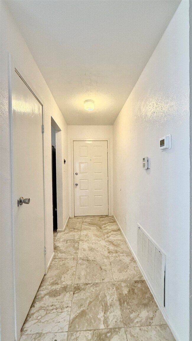 Foto del edificio - 18 Dellforest Ct