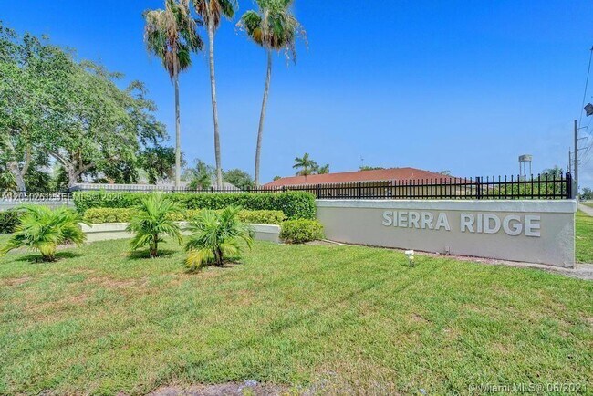 Building Photo - 21250 NE 9th Ct