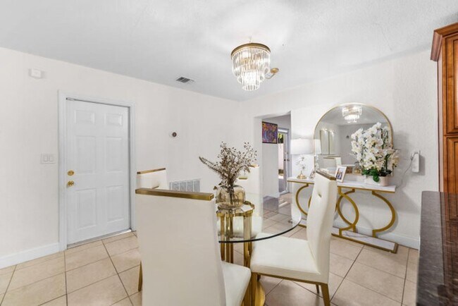 Foto del edificio - 795 SE 17th St