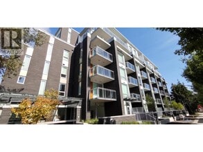 Building Photo - 5058 Cambie St.