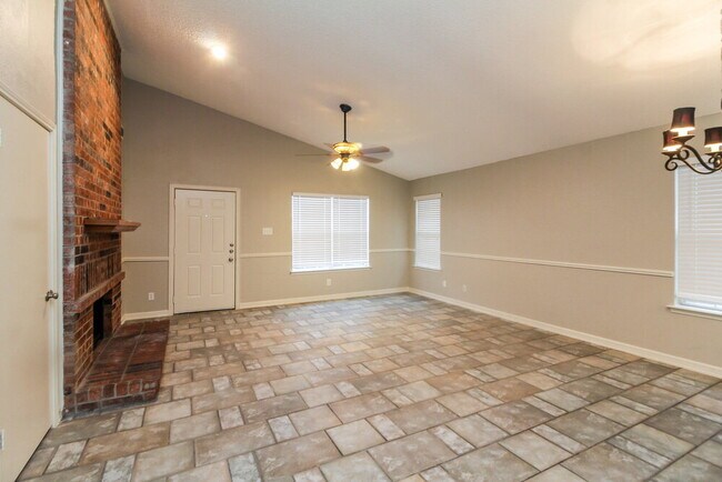 Foto del edificio - 4326 Walsh Ln