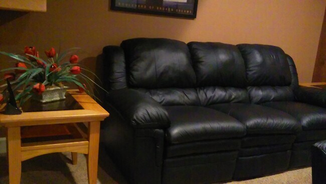 Living Room - 1418 E 21st St