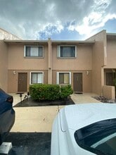 Building Photo - 139 Sparrow Dr