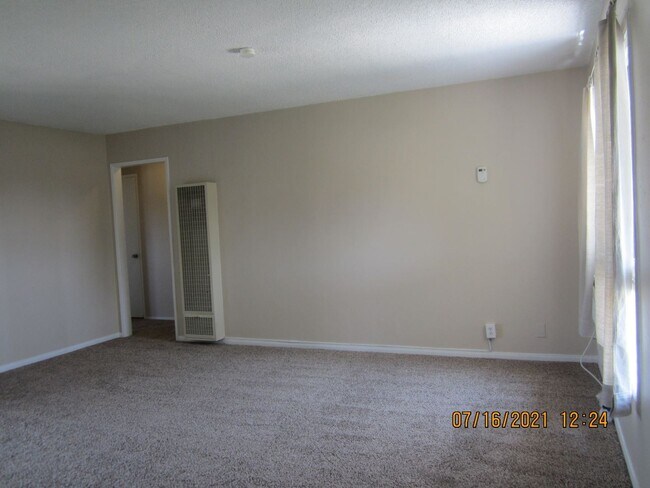Building Photo - 3 br, 1 bath House - 10058 OVERTON AVE.
