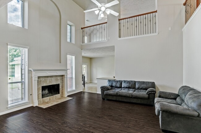 Foto del edificio - 2181 Brittany Colony Dr