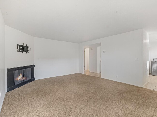 Building Photo - 205 E 4600 S