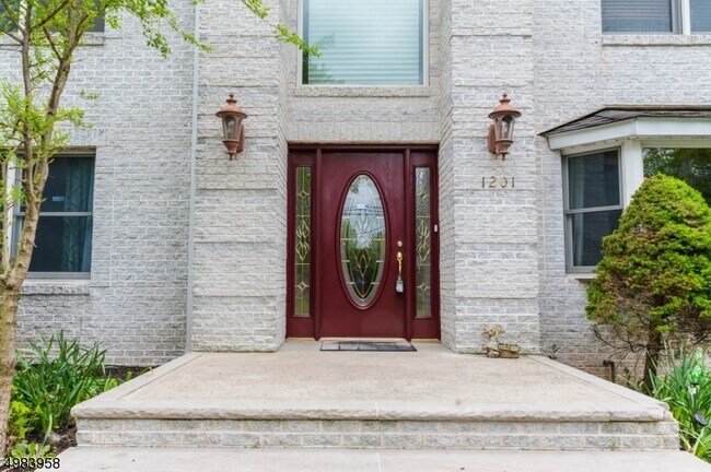 Building Photo - 1201 Inman Ave