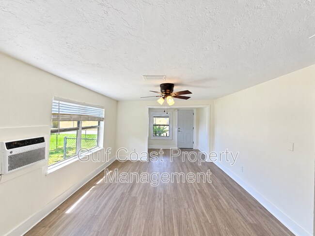 Foto del edificio - 2127 13th St W