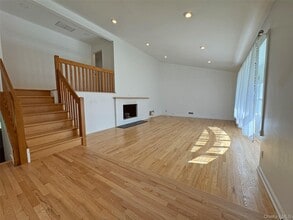 Building Photo - 3 Stonewall Ln