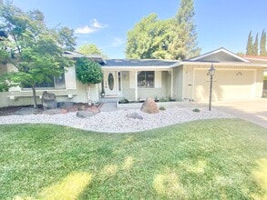 Building Photo - 4653 Del Valle Pkwy