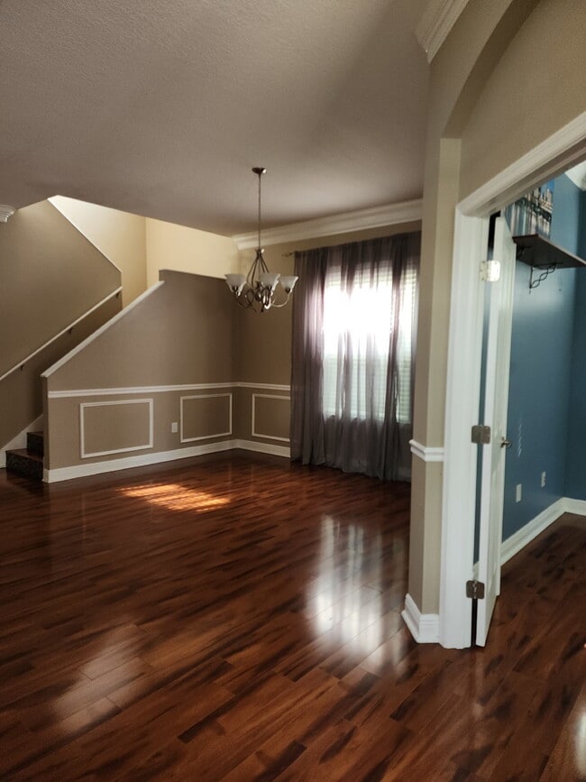 Foto del edificio - 8505 Lagerfeld Dr