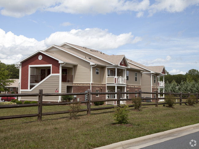 Building Photo - Pine Mountain Trace