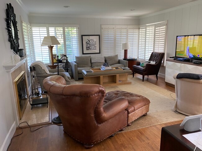 Living Room - 2381 Vía Anacapa