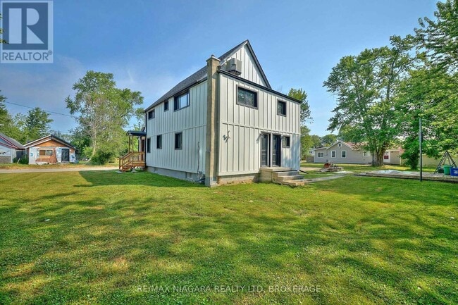 Building Photo - 19B Maccabee Ave