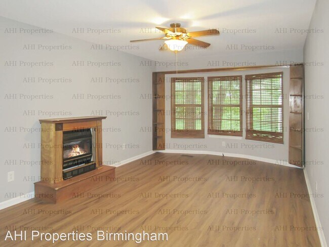 Building Photo - 3 br, 2 bath House - 7440 Carriage Way
