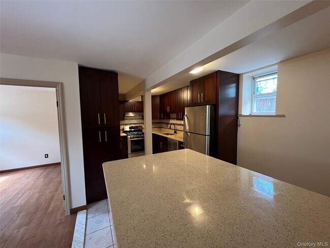 Foto del edificio - 40-41-41 215th Pl