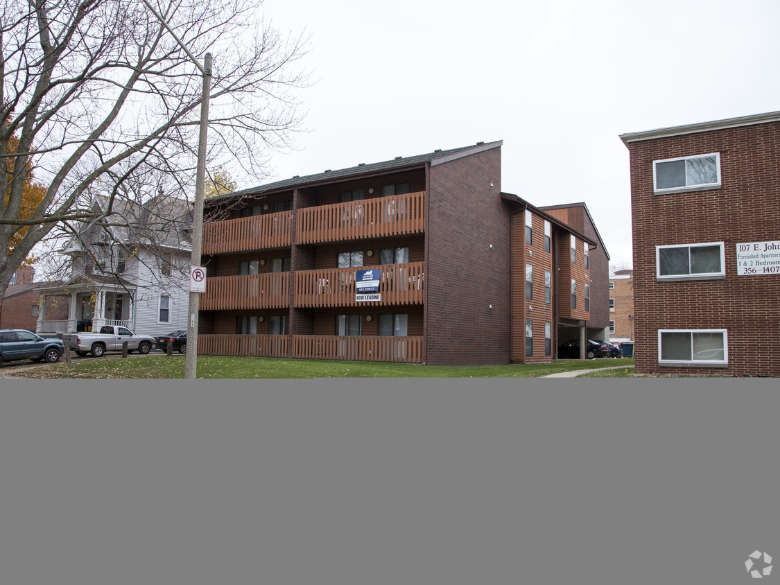 UIUC Campustown 109 E John Apartments Champaign, IL