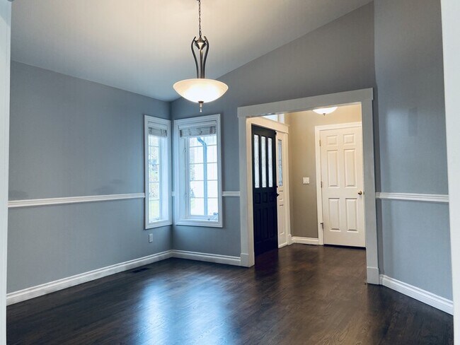 Foto del edificio - 5 Bedroom Craftsman - Home Great Schools - Cul-De-Sac - Pets Welcome