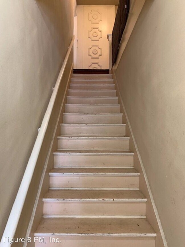 Foto del edificio - 3 br, 2 bath Apartment - 2624 S Budlong Ave