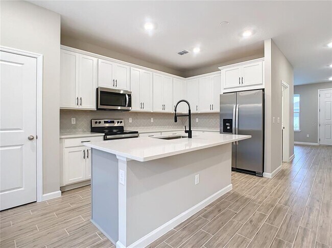 Foto del edificio - 615 Bayhawk St