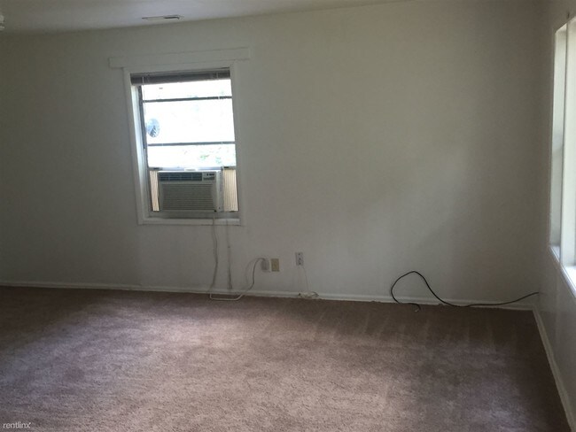Building Photo - 2 br, 1 bath House - 2545 SW Hillcrest Rd