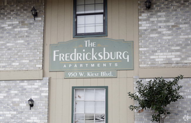 Fredricksburg Apartaments - Fredricksburg Apartments