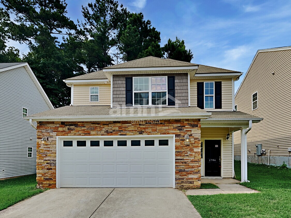 Foto principal - 2706 Erinridge Rd