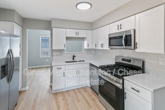 Foto del edificio - 242 S Harper Ave