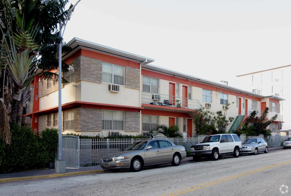 844 Euclid, ¡alejado - 844 Euclid Ave