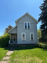 Building Photo - 613 W 18th St