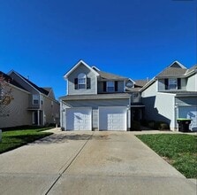 Building Photo - 2160 SW Rambling Vine Rd