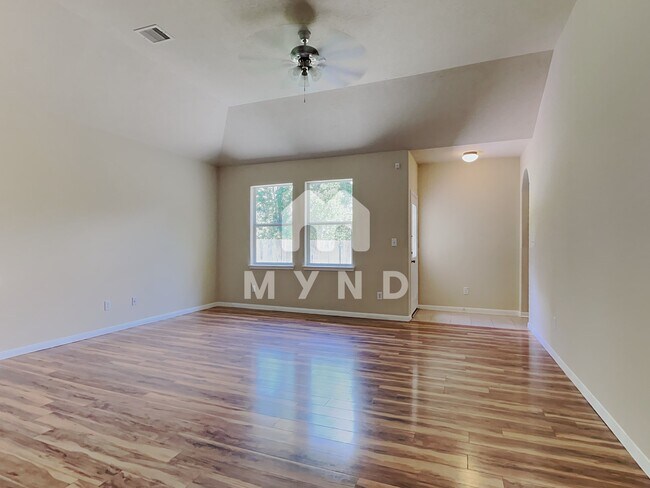Building Photo - 16511 River Wood Ct