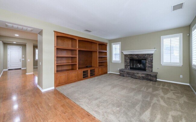 Building Photo - 5 BD/3BA 3372sqft Single Family Home w/ 3-Car Garage Corona For Rent
