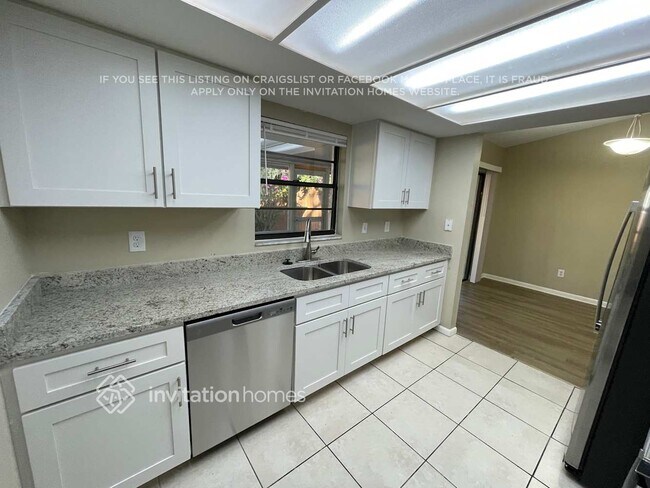 Foto del edificio - 14734 Oak Vine Dr